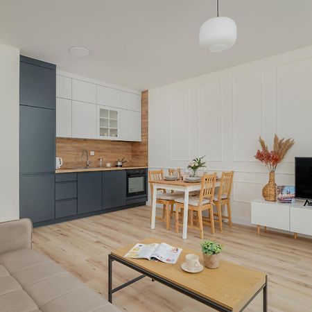 Cozy Apartment Orawska With Balcony By Noclegi Renters クラクフ エクステリア 写真