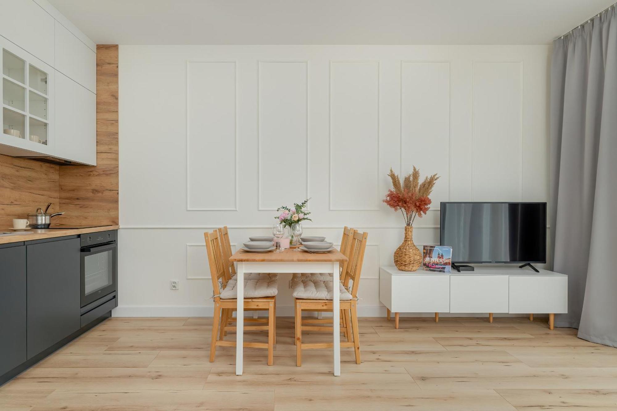 Cozy Apartment Orawska With Balcony By Noclegi Renters クラクフ エクステリア 写真